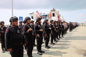 Lepas Personel BKO Pengamanan Pilkada 2024 di Tiga Wilayah Kepulauan