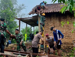 Polres Pacitan, BPBD dan TNI Gerak Cepat Atasi Dampak Bencana Alam di Tengah Cuaca Ekstrem