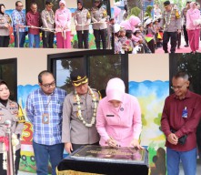 Menyongsong Generasi Emas 2045: Kapolres Blitar Bersama Ibu Bhayangkari Resmikan TK Kemala Bhayangkari 45 Kalipang Lotim