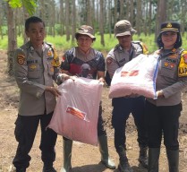 Ketua DPD HKTI Jatim Apresiasi: "Kapolsek Ambulu Polres Jember Sukseskan Program Ketahanan Pangan"