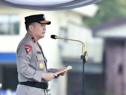 Pimpin Apel Gelar Pasukan Ops Keselamatan Semeru 2025: "Wakapolda Jatim Tekankan Kamseltibcarlantas"