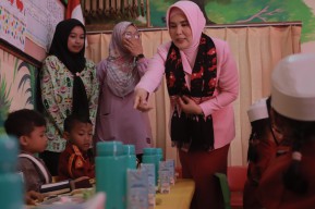 YKB Jatim Berbagi: "Makanan Bergizi di TK Kemala Bhayangkari 45 Kalipang Blitar"