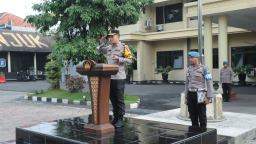 Gelar Apel Besar: "Kapolres Nganjuk Tekankan Pengamanan Humanis dan Kesiapsiagaan Jelang Puasa"