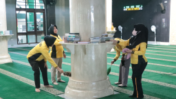 Sambut Ramadan, Polres Nganjuk Bersihkan Masjid di Kota dan Polsek Jajaran