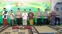 Polres Nganjuk Gelar Semaan Qur’an Dzikrul Ghofilin Warga: Kami Merinding Lihat Polisi Hafidz Qur’an