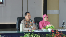 Kapolres dan Ketua Bhayangkari Cabang Nganjuk Beri Pengarahan soal Etika dan Peran Istri Polri