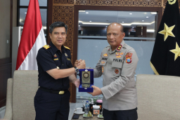 Perkuat Sinergi, Polda Jatim dan Bea Cukai Tingkatkan Pengawasan Barang Ilegal