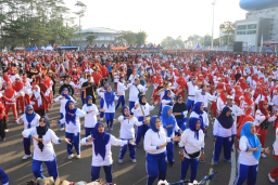 Antusiasnya Warga Meriahkan Hari Bhayangkara ke - 79 Olahraga di Stadion Kanjuruhan