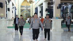 Kapolres Nganjuk Safari Jumat di Masjid Agung Baitussalam, Ajak Warga Jaga Kedamaian dan Toleransi