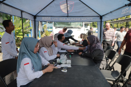 Sambut Hari Lalu Lintas Bhayangkara ke -70 Polres Jember Gelar Bakti kes Gratis