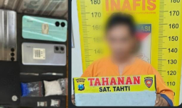Thumbnail Polisi Amankan Terduga Pengedar Narkoba di Kepanjen Malang 21 Poket Sabu Disita Polisi Amankan Terduga Pengedar Narkoba di Kepanjen Malang 21 Poket Sabu Disita