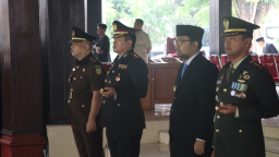 Thumbnail Kapolres Nganjuk Hadiri Upacara Hari Sumpah Pemuda ke-97 Bersama Forkopimda Kapolres Nganjuk Hadiri Upacara Hari Sumpah Pemuda ke-97 Bersama Forkopimda