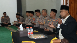 Polres Nganjuk Gelar Binrohtal, Jadikan Surat Al-Ikhlas Landasan Melayani Masyarakat