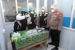 Tim Dokkes Lakukan Uji Food Safety di SPPG Polres Magetan 2 Poncol