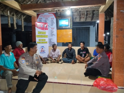 Sambut Lomba Siskamling, Polsek Ngronggot Tinjau Pos Kamling dan Ajak Warga Perkuat Ronda Malam