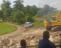 Diduga Tambang Galian C Ilegal Yang Ada Di Kecamatan Kwanyar Dibiarkan Beroperasi Oleh Polres Bangkalan