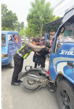 Kecelakaan Maut di Taddan Sampang: Pengendara Motor Meninggal Dunia Setelah Ditabrak Minibus Elf