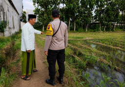 Bhabinkamtibmas Polresta Malang Dampingi Petani, Aiptu Totok Dorong Swasembada Jagung