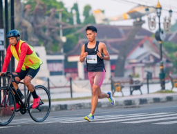 Bripda Ali Topan Raih Juara 3 Bhayangkara Run Blitar Series 2026, Satu-satunya Anggota Polri Naik Podium