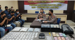 Ratusan Poket Sabu Gagal Edar di Surabaya, HSM Pemilik Barang Berstatus Buron!
