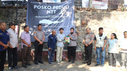 Peduli Korban Bencana NTT, Keluarga Besar Polresta Malang Kota Salurkan Rp11 Juta dan Satu Truk Bantuan Kemanusiaan