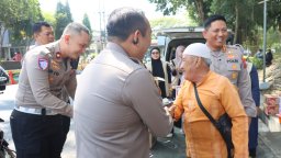 Hadir di Alun-Alun Merdeka, Ajak Warga Sarapan Sekaligus Cek Kesehatan Gratis 