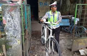 Menolak Lupa Polisi Teladan Bripka Seladi Pilih Jadi Pemulung untuk Hidup Halal