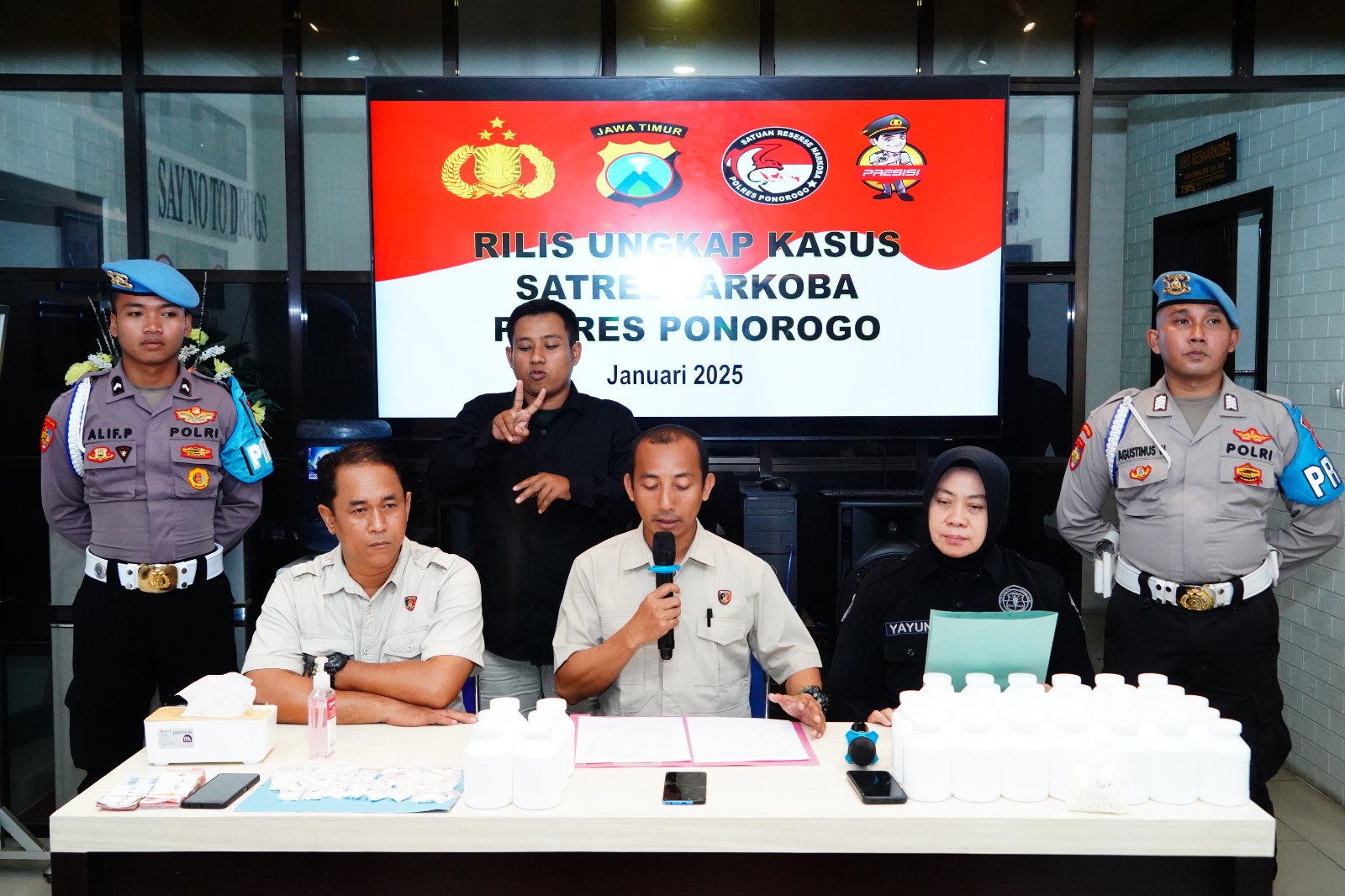 Polres Ponorogo: "Berhasil Amankan Puluhan Ribu Pil Double L dari Tiga Tersangka Pengedar"