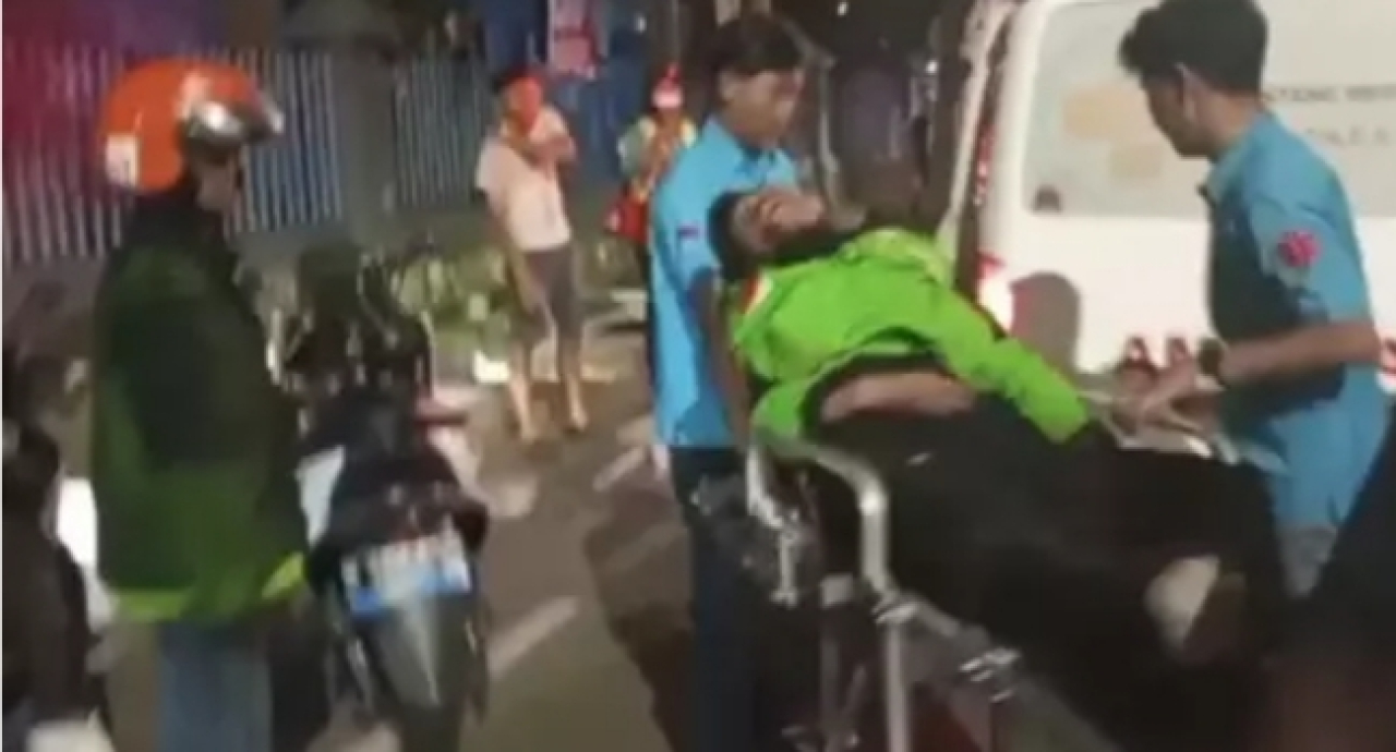 Aksi Demo Berskala Besar di Indonesia Khususnya Jawa Timur, Affan Driver Ojol Tewas