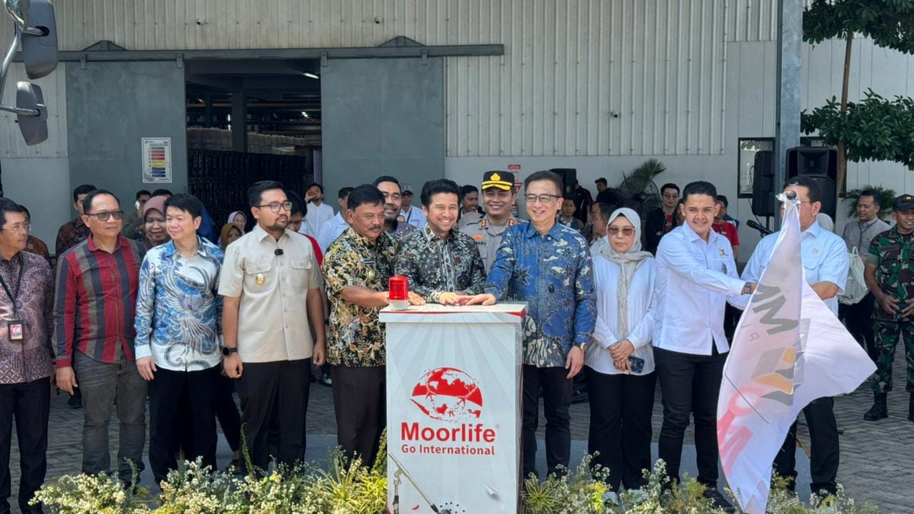 Kapolres Nganjuk Dampingi Menteri Perdagangan RI di PT. Mitra Mulia Makmur