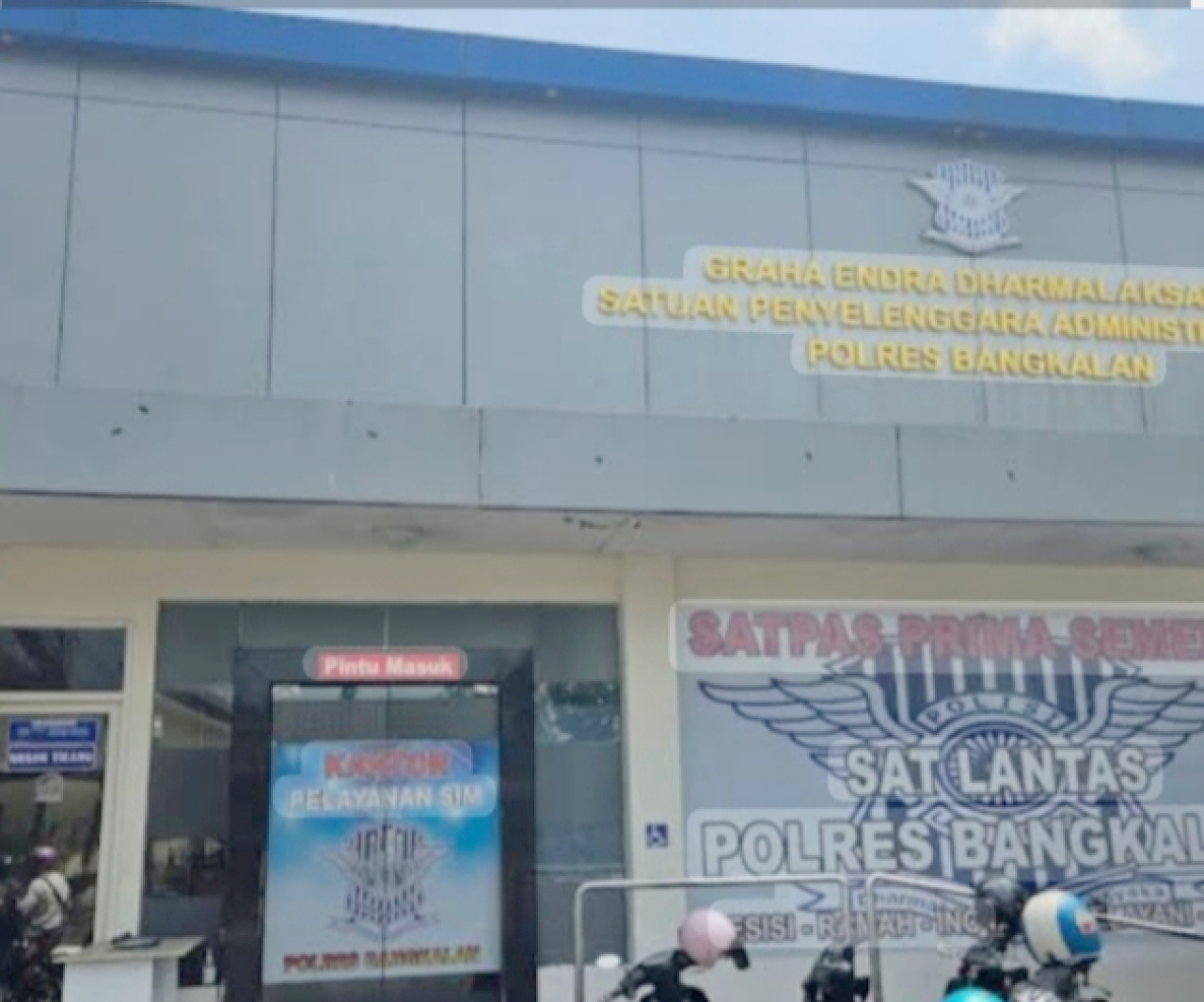 Oknum Polisi SATPAS Polres Bangkalan Diduga Secara Terang Terangan Melakukan Praktik Percaloan Pembuatan SIM Baru
