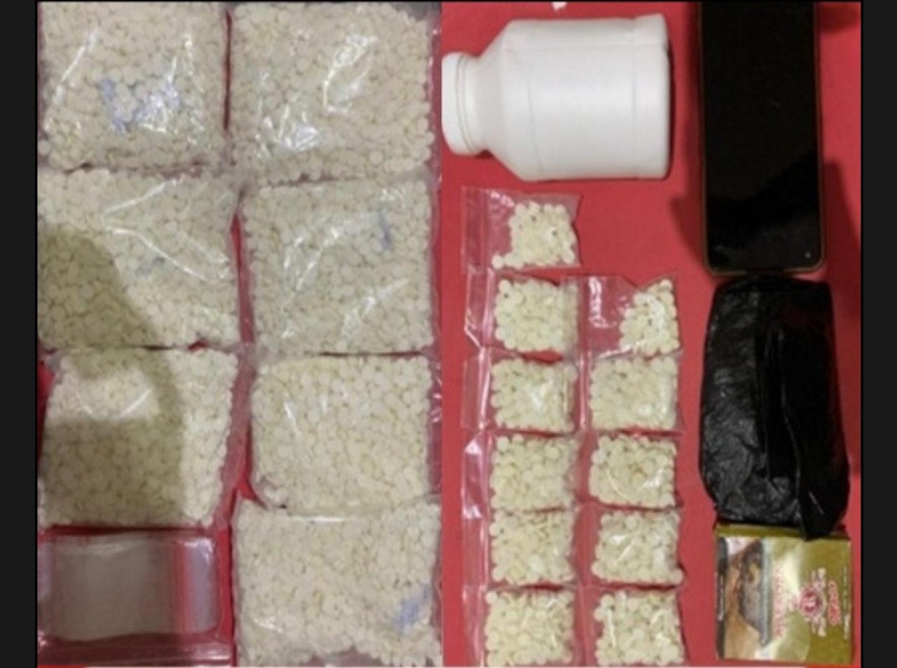 Polisi Amankan Pengedar, 7.650 Pil Dobel L Disita di Baron