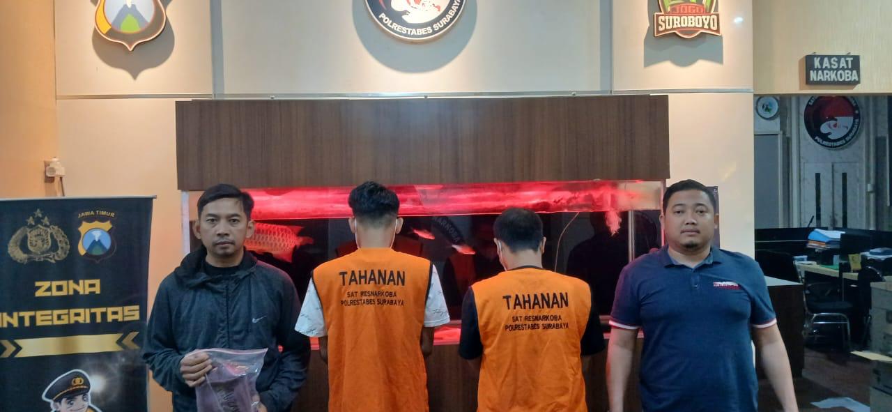 Gerebek Rusun Sombo, Polrestabes Surabaya Sita Ratusan Paket Sabu Siap Edar! Dua Orang Diduga Pengedar Lintas Kota