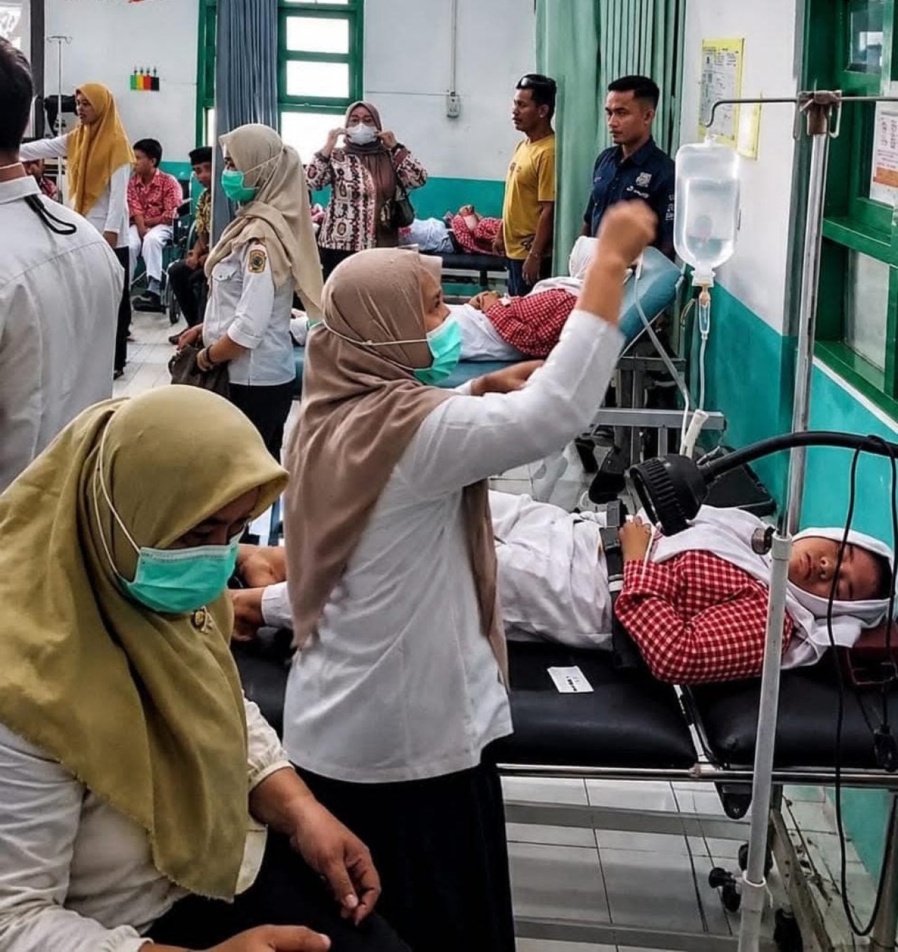 Suara Penolakan MBG: Jeritan Orang Tua atas Korban yang Terus Berjatuhan